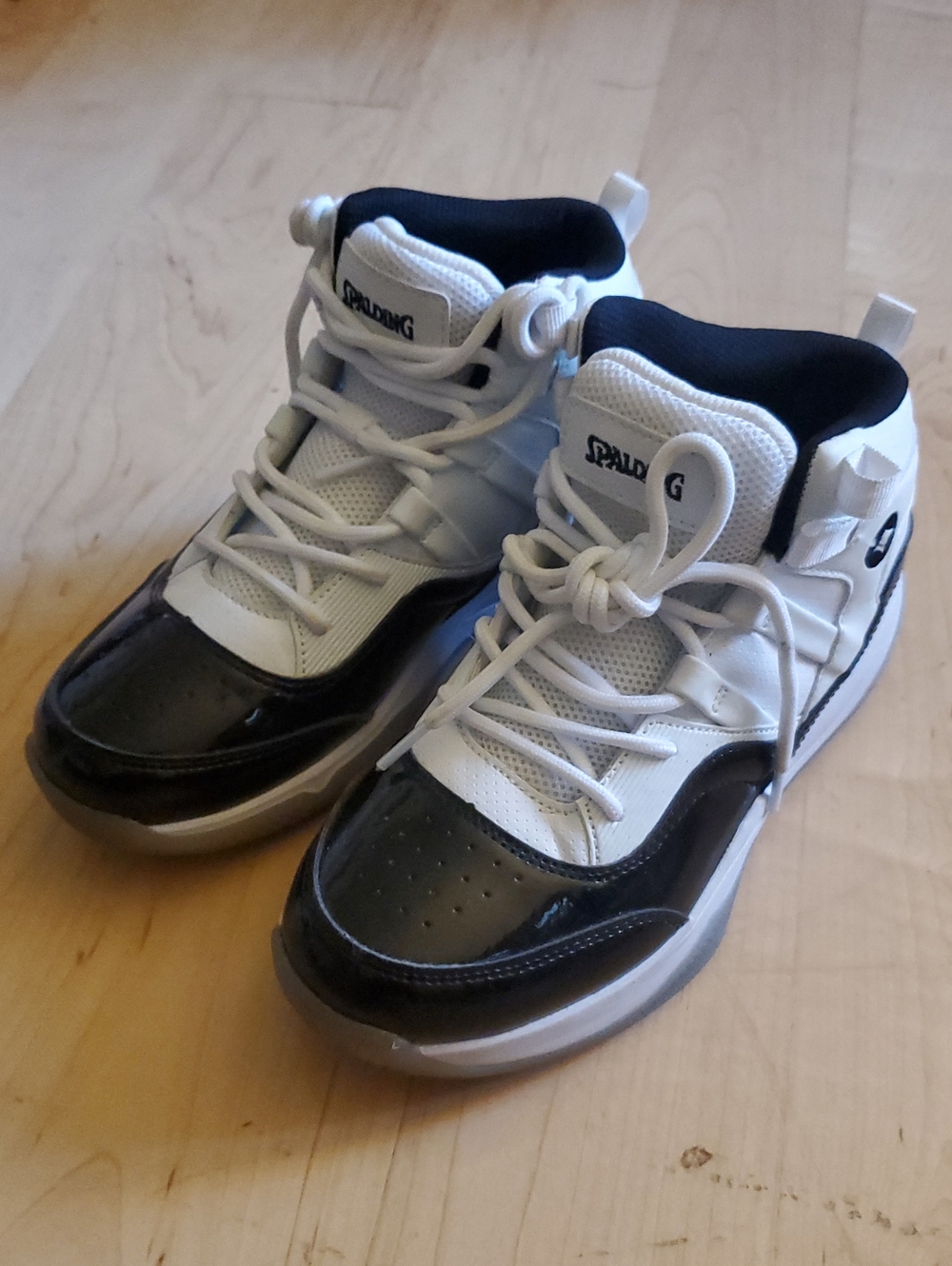 Spalding Kids Black and White High-Top Sneakers Size 4
